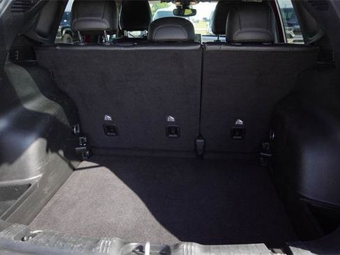 Certified 2023 Jeep Compass Limited image 13