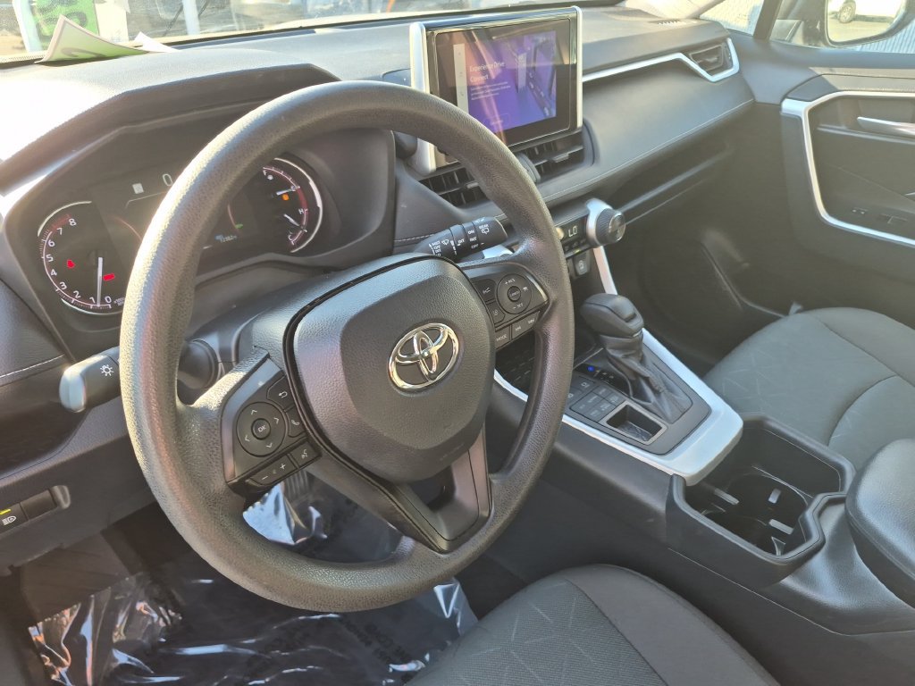 Used 2024 Toyota RAV4 XLE AWD/4WD image 14