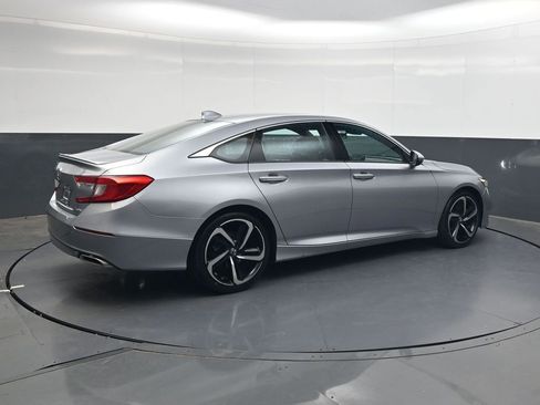 Used 2020 Honda Accord Sport image 4