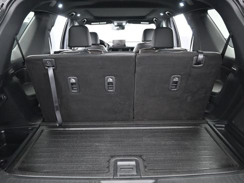 Used 2025 Honda Pilot TrailSport image 30