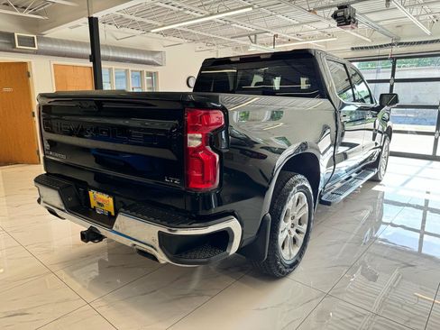 Used 2022 Chevrolet Silverado 1500 LTZ w/ LTZ Premium Package AWD/4WD image 5