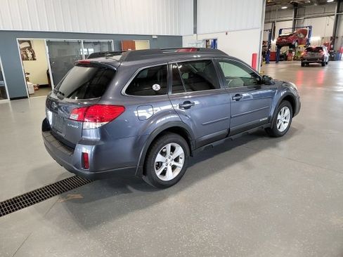 Used 2014 Subaru Outback 2.5i Limited w/ Accessory Value Package (OYS) AWD/4WD image 7