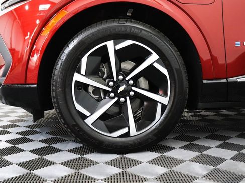 Certified 2025 Chevrolet Equinox EV LT w/ LPO, All-Weather Mat Package FWD image 4