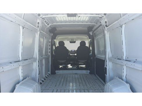 Used 2025 RAM ProMaster 2500 w/ Convenience Group FWD image 16