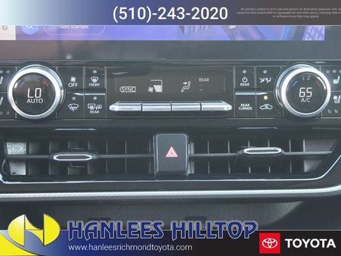 Certified 2024 Toyota Highlander Platinum AWD/4WD image 26