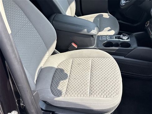 Used 2020 Ford Escape SE image 26