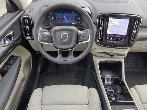 New 2026 Volvo XC40 B5 Plus w/ Protection Package Premier AWD/4WD image 11