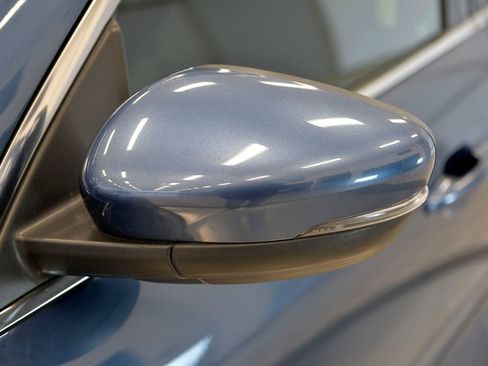 Used 2020 Ford Escape Titanium image 12