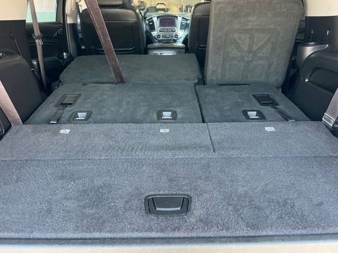 Used 2017 Chevrolet Tahoe LT image 13