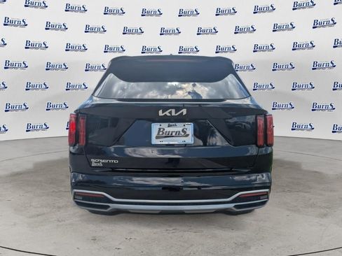 Used 2023 Kia Sorento SX FWD image 4