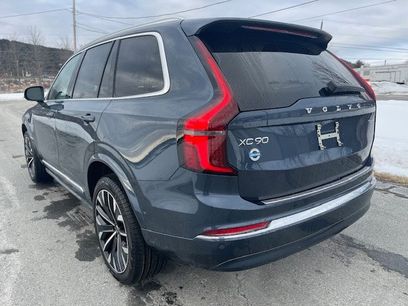 New 2026 Volvo XC90 T8 Plus w/ Protection Package Premier