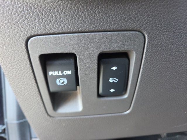 Used 2019 Ford Expedition XLT w/ Equipment Group 202A RWD image 25