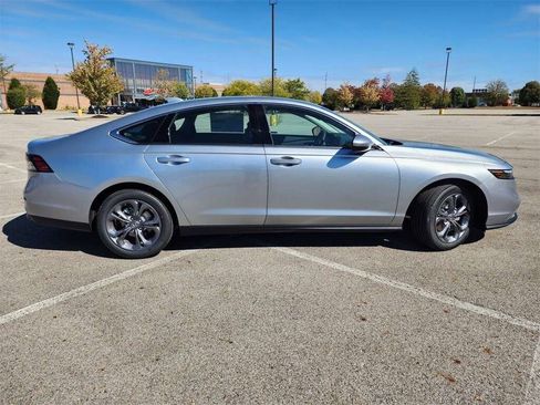 Certified 2024 Honda Accord EX image 15