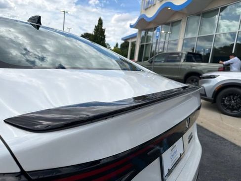 Used 2023 Honda Accord Sport image 10