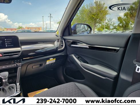 New 2026 Kia Seltos S FWD image 16