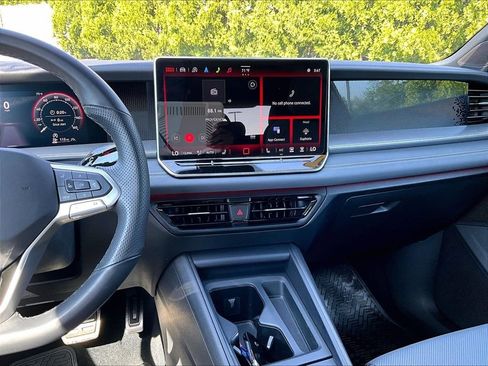 Used 2025 Volkswagen Tiguan SE R-Line AWD/4WD image 18