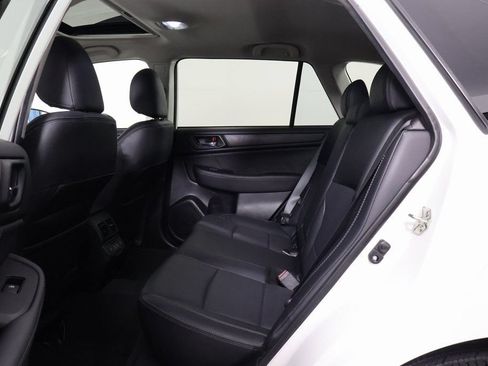 Used 2019 Subaru Outback 2.5i Limited w/ Popular Package #2 AWD/4WD image 11