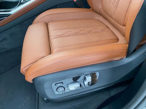 New 2026 BMW X7 xDrive40i w/ M Sport Package image 25