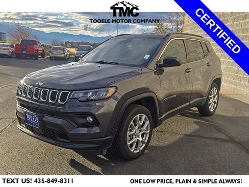 Used 2024 Jeep Compass Latitude image 7