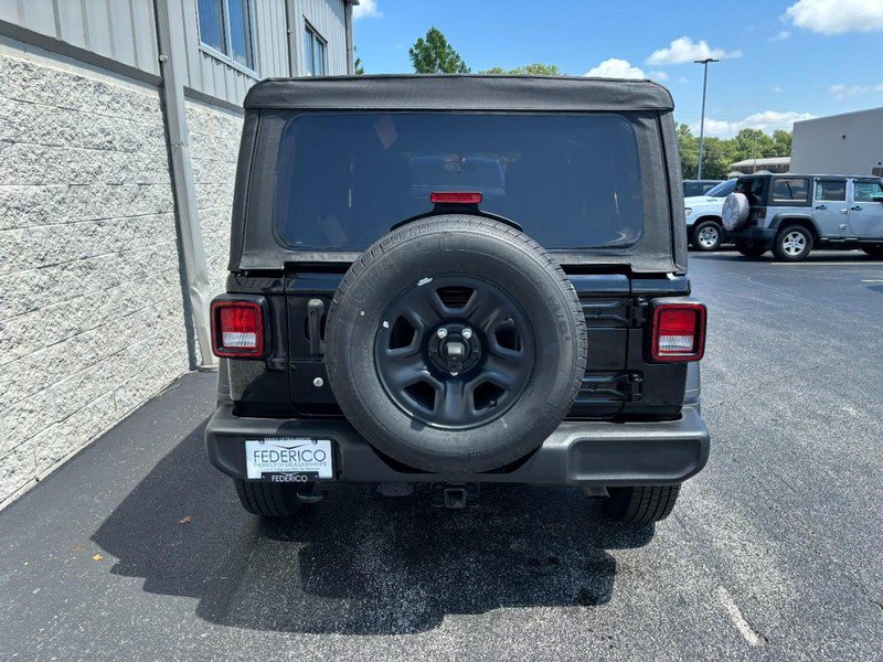 Used 2022 Jeep Wrangler Unlimited Sport AWD/4WD image 4