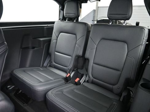 Certified 2025 Ford Bronco Badlands AWD/4WD image 14