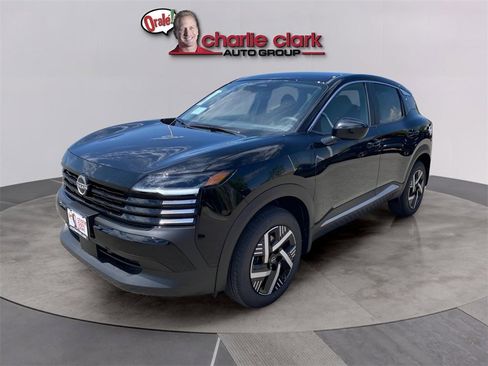 New 2026 Nissan Kicks SV image 1