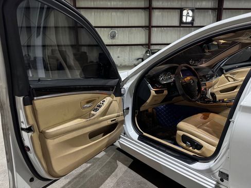 Used 2014 BMW 535i xDrive xDrive image 12