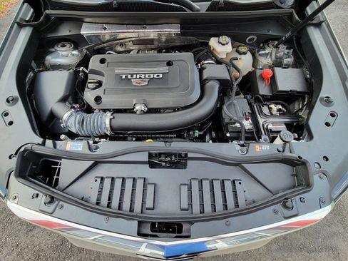 Used 2025 Cadillac XT4 Premium Luxury FWD image 19