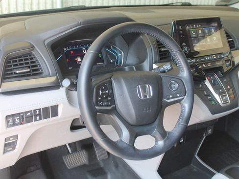 Used 2021 Honda Odyssey EX-L image 18