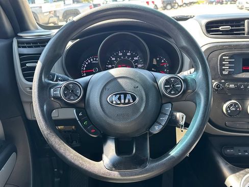 Used 2014 Kia Soul FWD image 18