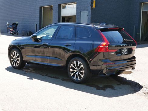 Certified 2025 Volvo XC60 B5 Plus w/ Climate Package AWD/4WD image 5