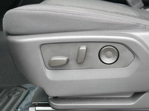 Certified 2025 Chevrolet Silverado 1500 LT AWD/4WD image 13