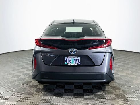 Certified 2021 Toyota Prius Prime LE w/ Carpet Mat Package (TMS) FWD image 6