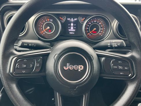 Used 2021 Jeep Gladiator Sport AWD/4WD image 23