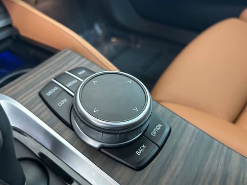 Used 2022 BMW 540i w/ M Sport Package image 54