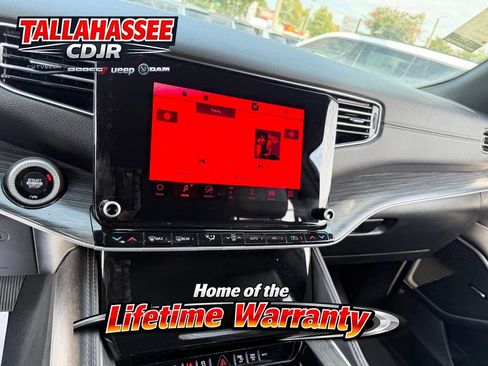 Used 2024 Jeep Wagoneer Series II w/ Flexible Seating Group RWD image 22