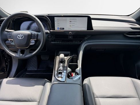 Certified 2026 Toyota Crown AWD/4WD image 16