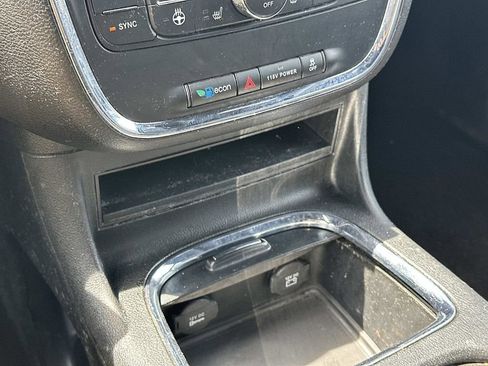Used 2019 Dodge Grand Caravan GT FWD image 32