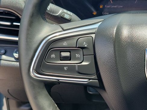 Used 2024 Buick Envista Sport Touring w/ Convenience II Package FWD image 23