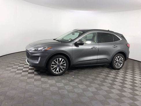 Used 2021 Ford Escape Titanium image 5