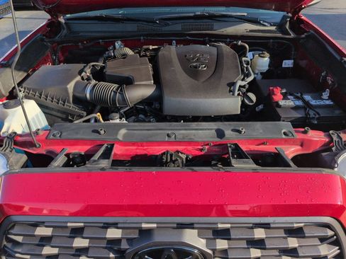 Used 2022 Toyota Tacoma SR AWD/4WD image 22
