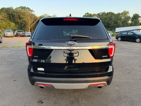 Used 2017 Ford Explorer XLT AWD/4WD image 5