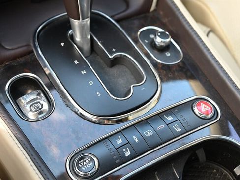 Used 2016 Bentley Flying Spur V8 AWD/4WD image 42