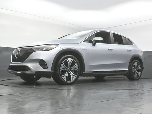 Used 2023 Mercedes-Benz EQE 350+ SUV w/ Exclusive Trim Package image 38