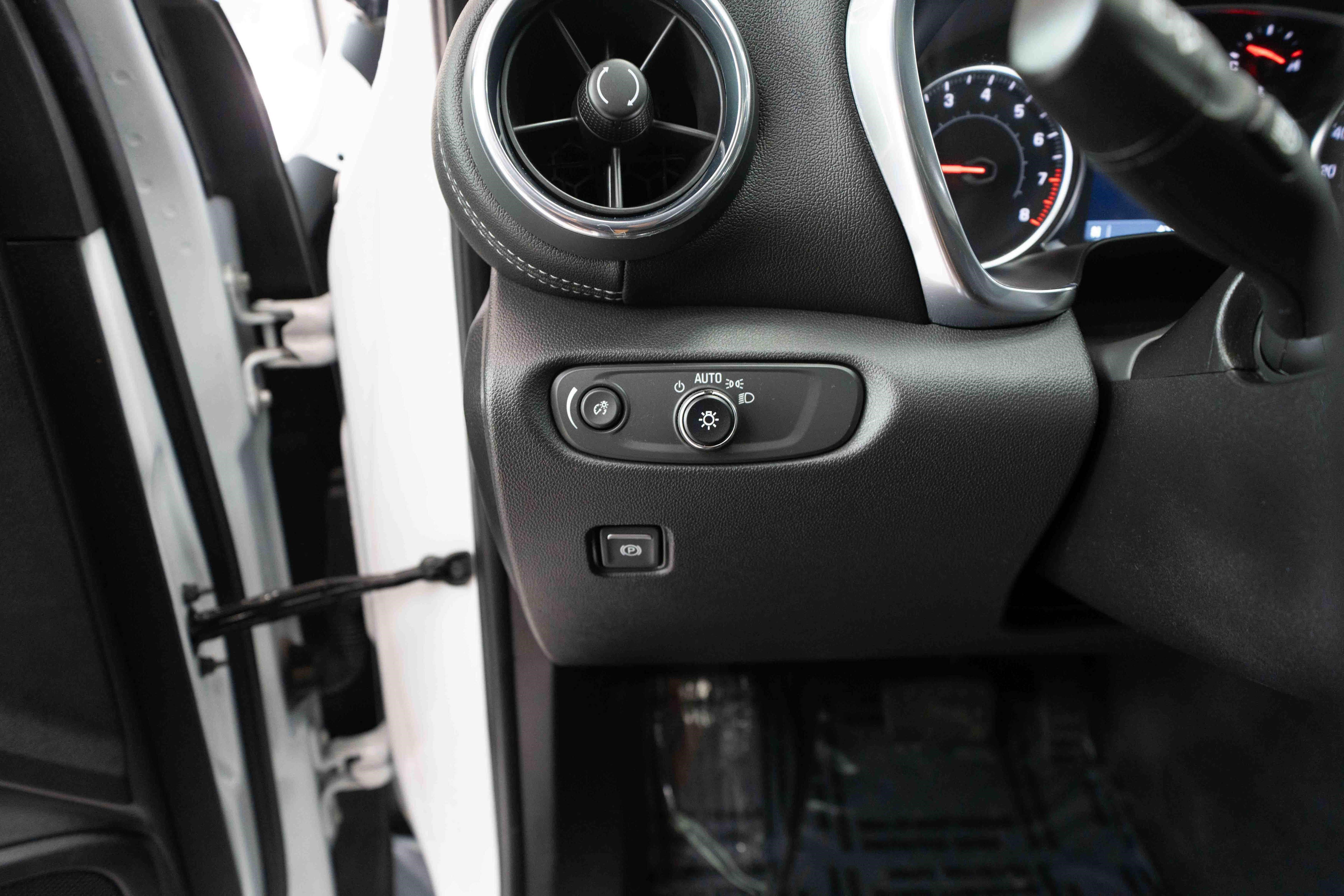 Used 2023 Chevrolet Blazer LT AWD/4WD image 11