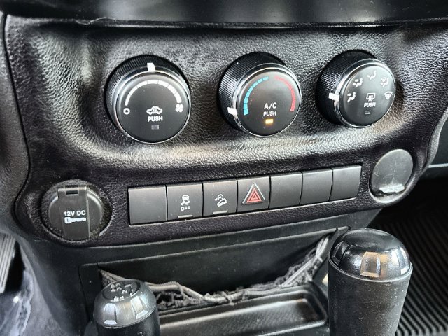 Used 2017 Jeep Wrangler Unlimited Sport AWD/4WD image 26