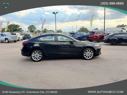 Used 2017 MAZDA MAZDA3 Touring FWD image 4