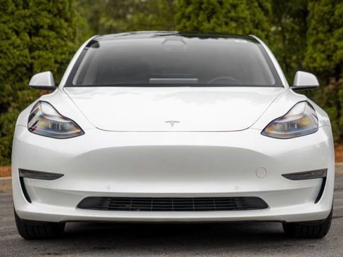 Used 2021 Tesla Model 3 Standard Range Plus RWD image 17