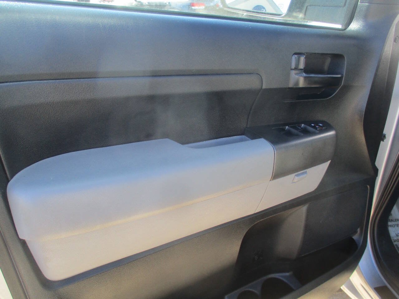 Used 2011 Toyota Tundra 4x4 Double Cab w/ Tow Pkg image 12