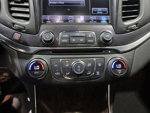 Used 2015 Chevrolet Impala LT FWD image 27